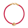 FLORA DANICA ARMBÅND RØDT SILKESNOR FORGYLDT FIRKLØVER - FLC-SILK-RED-18-G