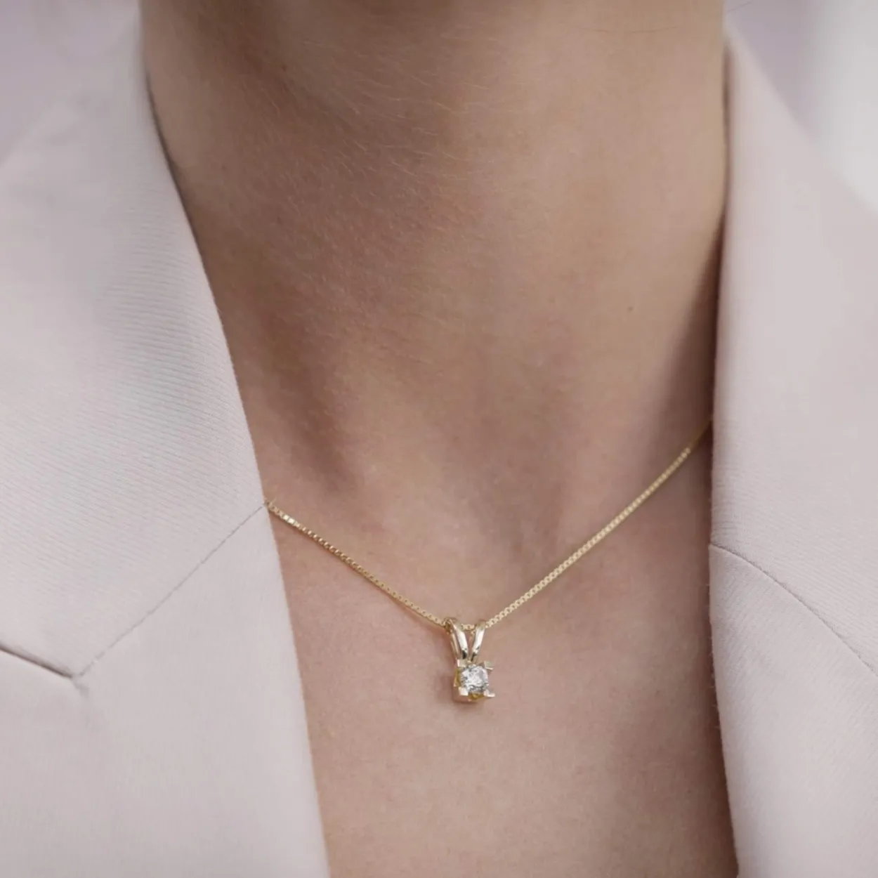 KLEOPATRA VEDHÆNG 14 KARAT GULD MED BRILLANT 0,25 CARAT - 2135,25
