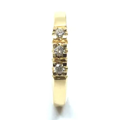 14 KT. ALLIANCE RING GULD MED BRILLANT 3X0,03 CT. W/SI