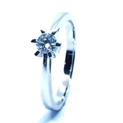 14 KT. HVIDGULD CARLA RING MED BRILLANT 0,25 CT. W/SI