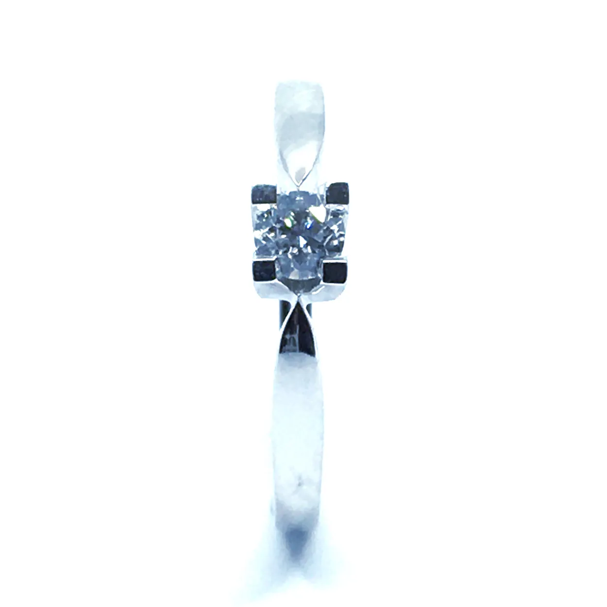 14 KT. HVIDGULD EVA RING MED BRILLANT 0,25 CT. W/SI