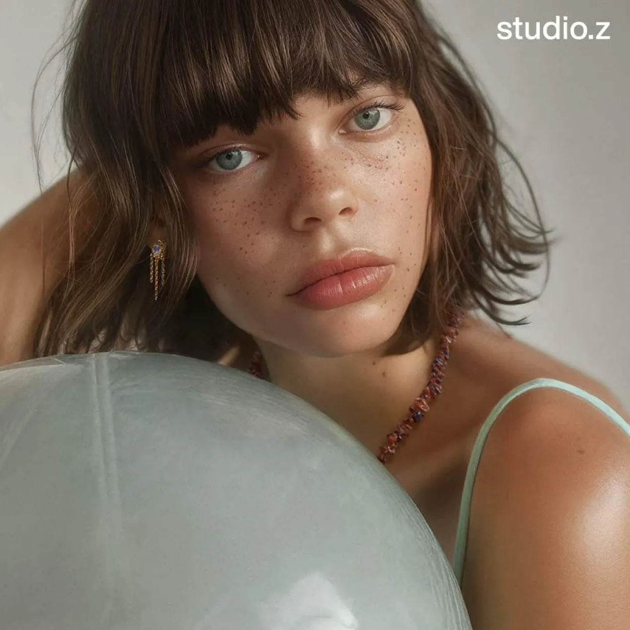 STUDIO Z WILD CLIFF SØLV FORGYLDT ØRERINGE MED LYS ZIRKON - 7217910