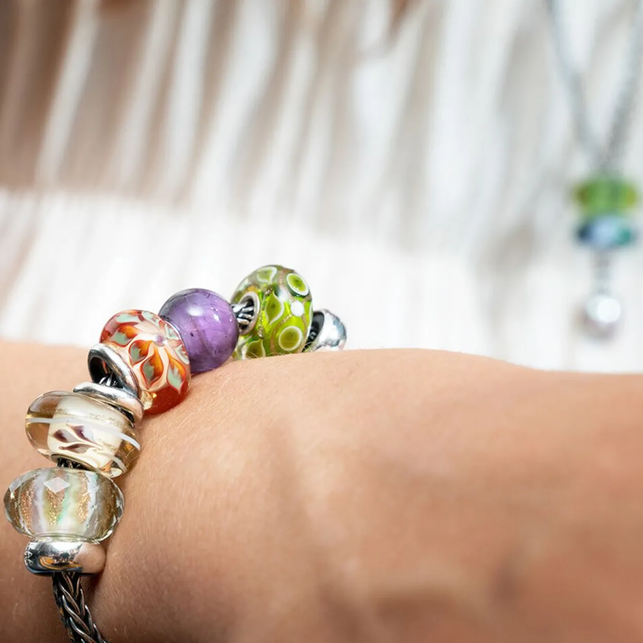 TROLLBEADS 'RO I SINDET' GLAS KUGLE - TGLBE-20308
